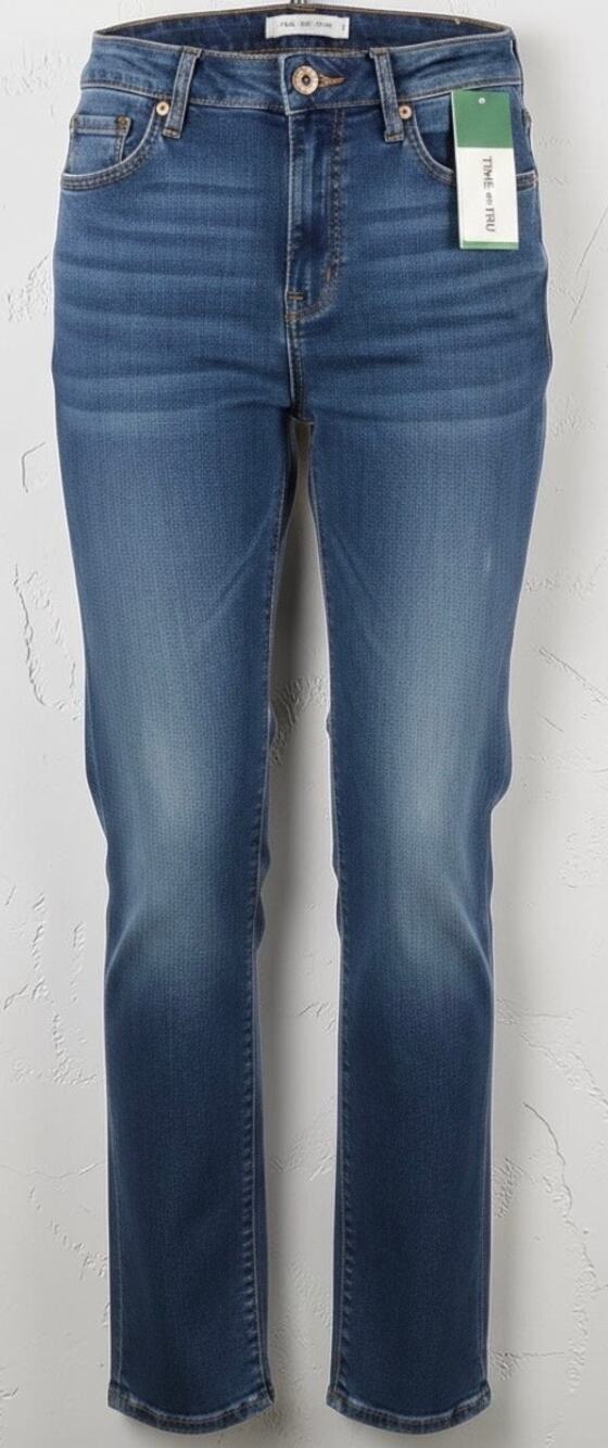 Time and Tru Women's Size 20 Mid-Rise Straight Leg Jeans Medium Wash NWT